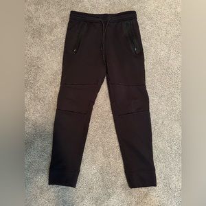 American Eagle men’s joggers